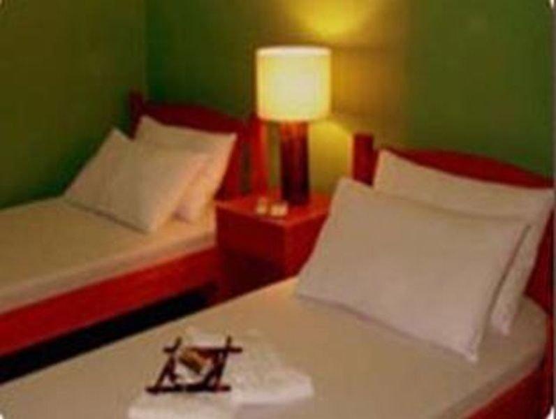 Gran Prix Hotel Pasay Exterior foto
